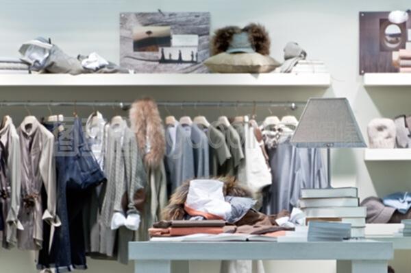 內(nèi)部服裝零售店的運(yùn)營策略與市場機(jī)遇